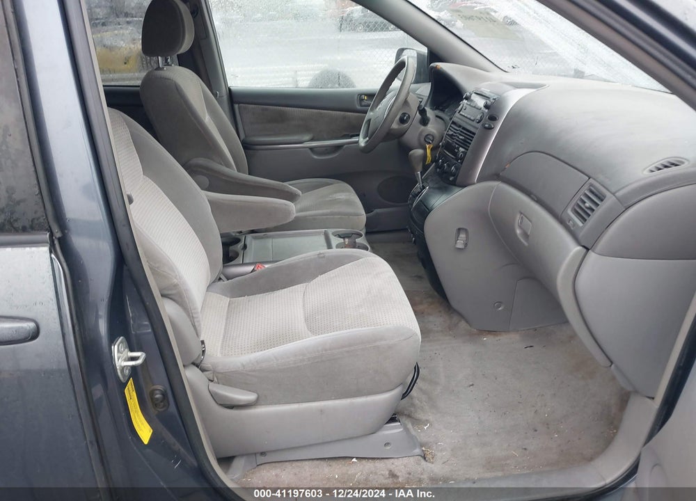 2008 TOYOTA SIENNA LE VIN: 5TDZK23C48S145778