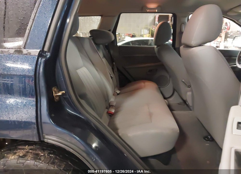 2005 JEEP GRAND CHEROKEE LAREDO VIN: 1J4HR48N05C727655