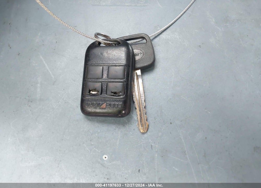 1999 TOYOTA CAMRY LE VIN: JT2BG22K7X0326024