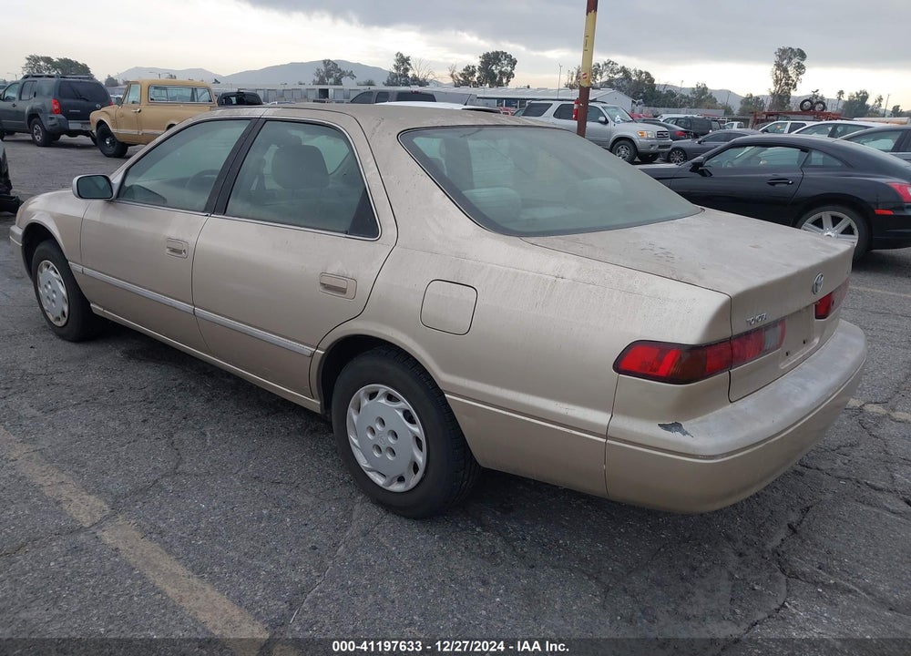1999 TOYOTA CAMRY LE VIN: JT2BG22K7X0326024