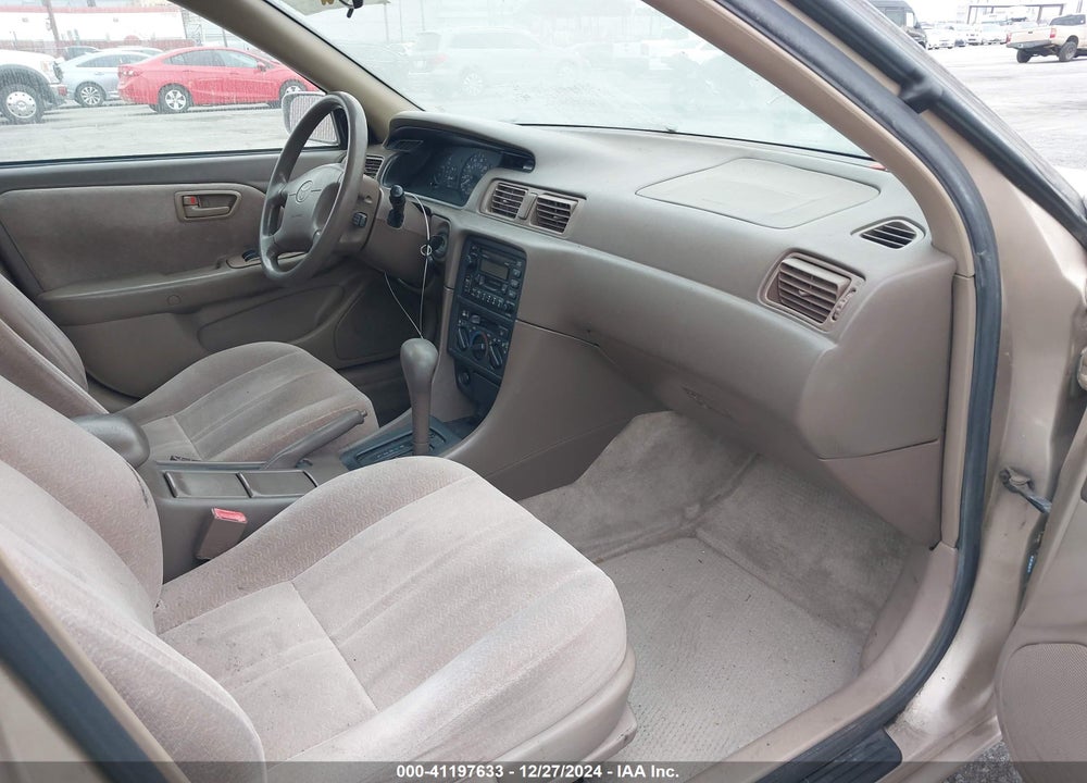 1999 TOYOTA CAMRY LE VIN: JT2BG22K7X0326024