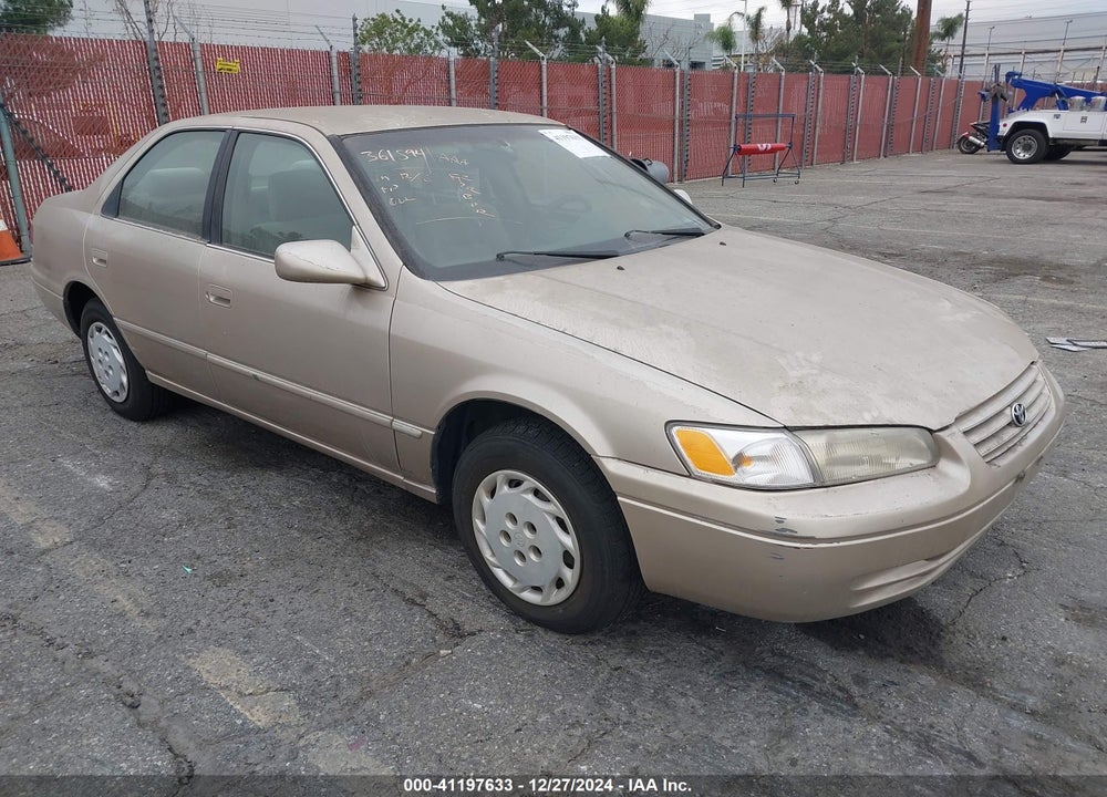 1999 TOYOTA CAMRY LE VIN: JT2BG22K7X0326024