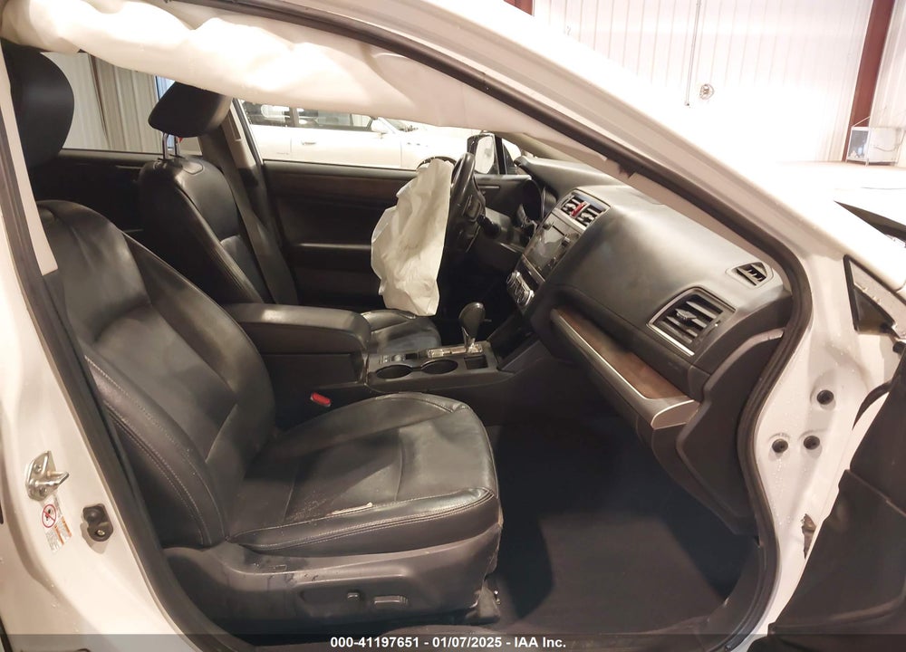 2016 SUBARU OUTBACK 2.5I LIMITED VIN: 4S4BSBNC4G3232462