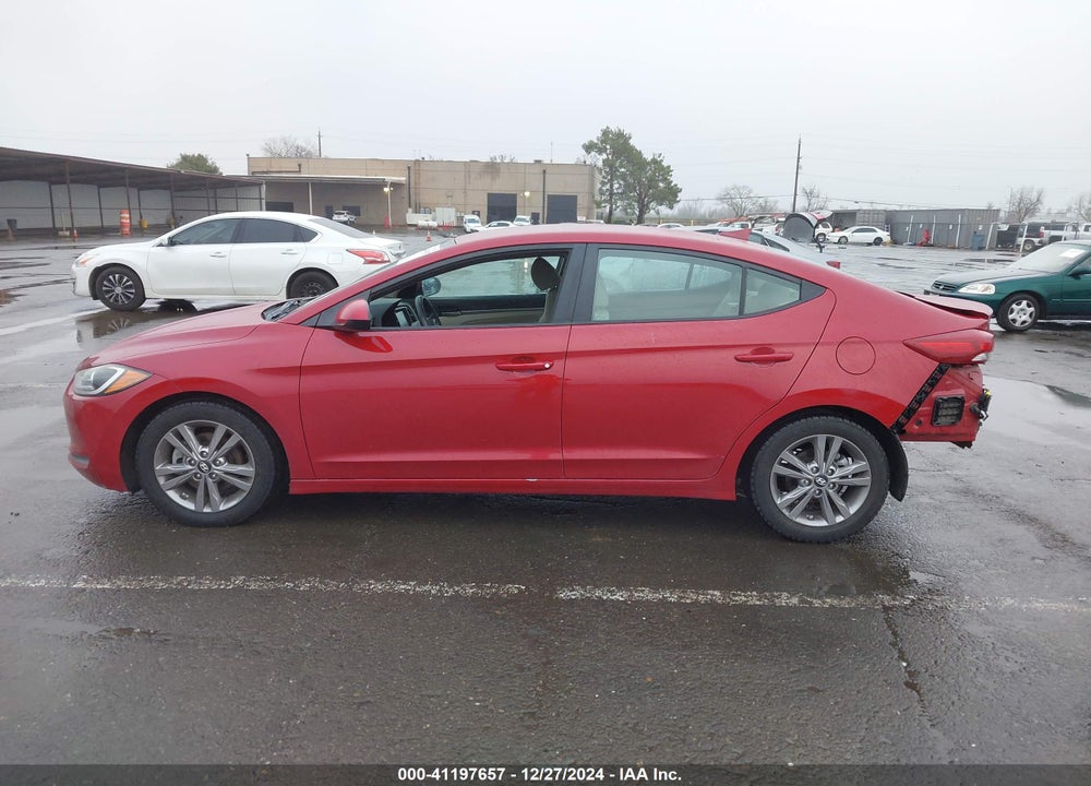2018 HYUNDAI ELANTRA SEL VIN: KMHD84LF6JU608080