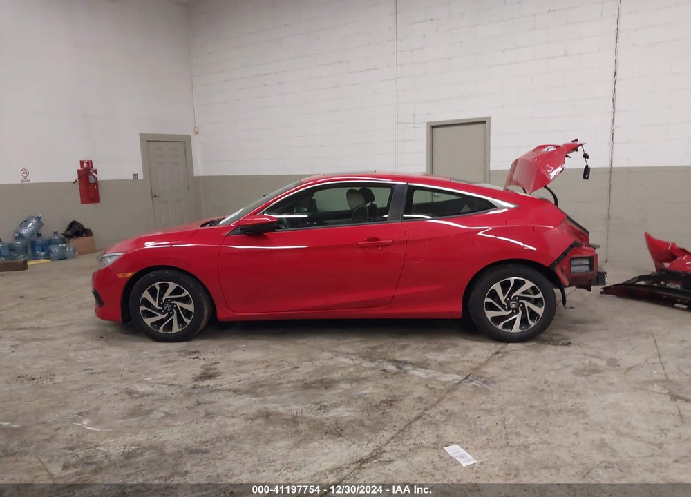 2018 HONDA CIVIC VIN: 2HGFC4B02JH303883