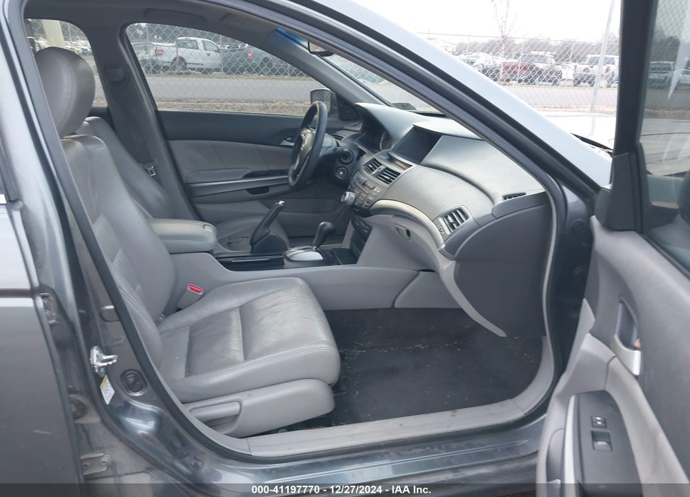 2008 HONDA ACCORD 2.4 EX-L VIN: 1HGCP268X8A084028