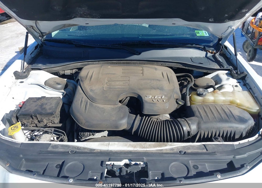 2016 CHRYSLER 300C VIN: 2C3CCAEG3GH225393