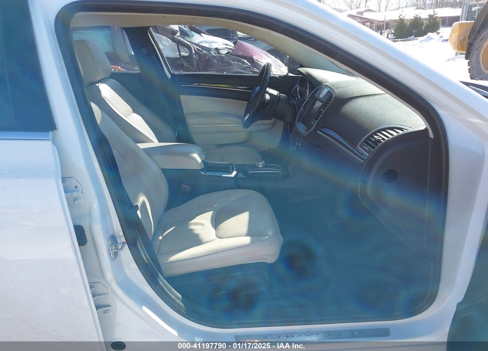 2016 CHRYSLER 300C VIN: 2C3CCAEG3GH225393