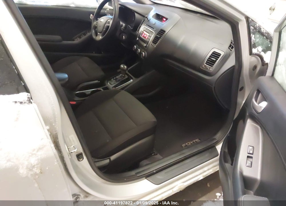 2017 KIA FORTE LX VIN: 3KPFK4A78HE101961