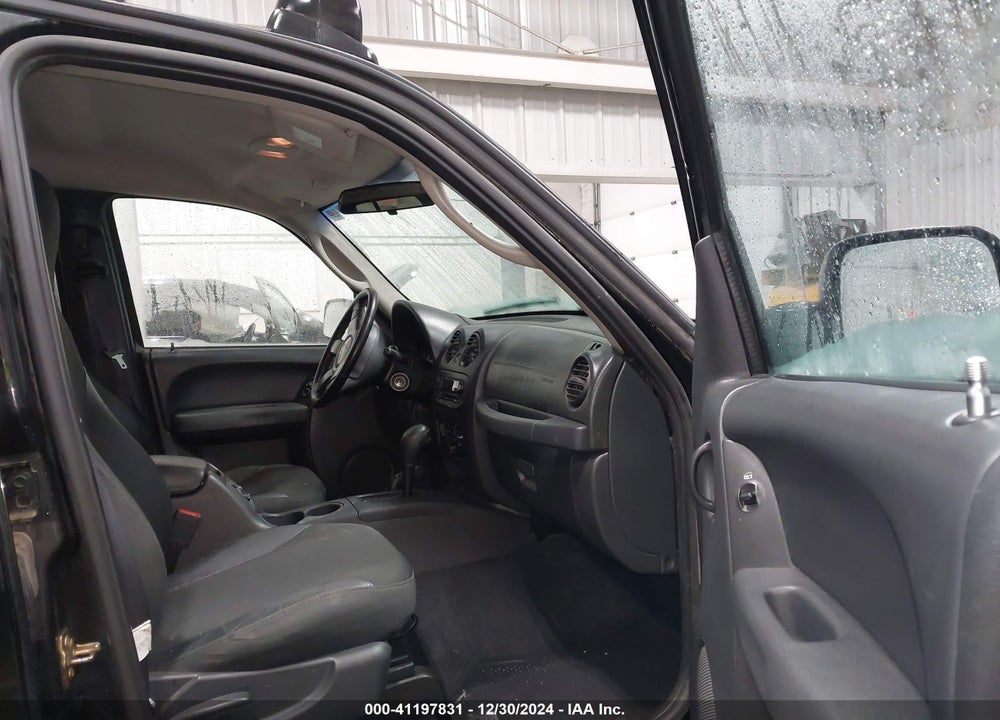 2004 JEEP LIBERTY RENEGADE VIN: 1J4GL38K84W101930