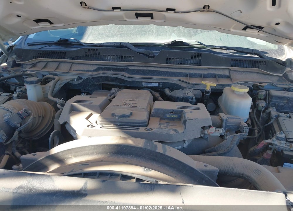 2018 RAM 5500 CHASSIS TRADESMAN/SLT/LAIE VIN: 3C7WRNFL2JG304347