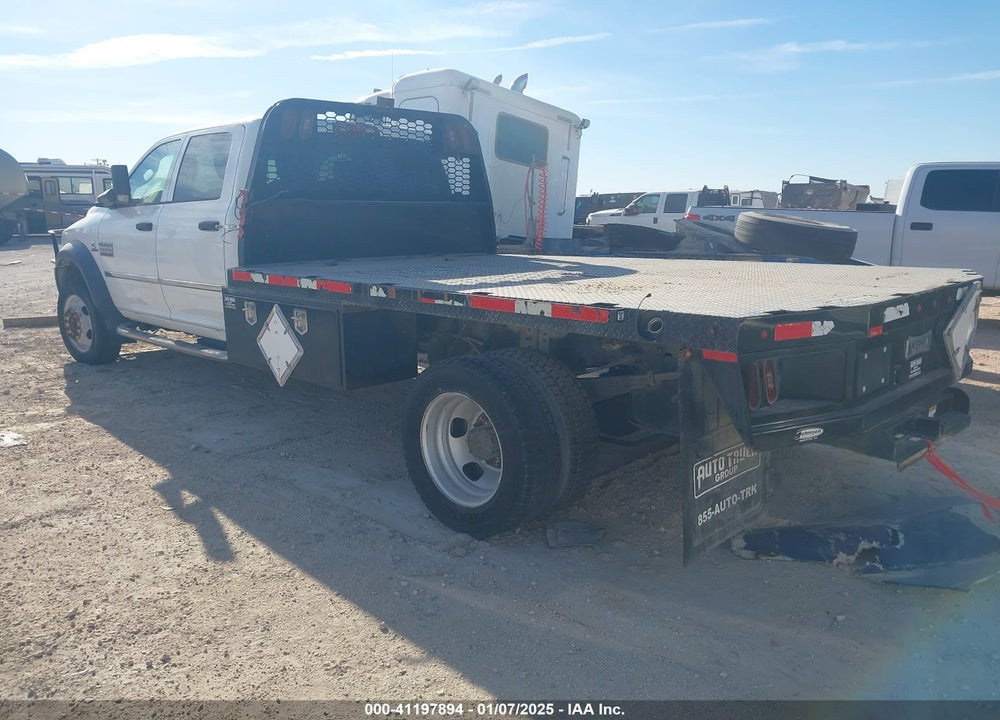 2018 RAM 5500 CHASSIS TRADESMAN/SLT/LAIE VIN: 3C7WRNFL2JG304347