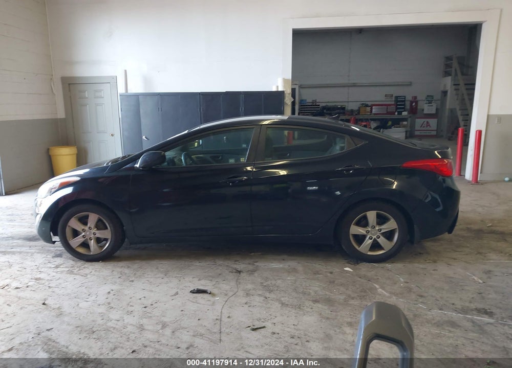 2012 HYUNDAI ELANTRA VIN: 5NPDH4AE8CH139831