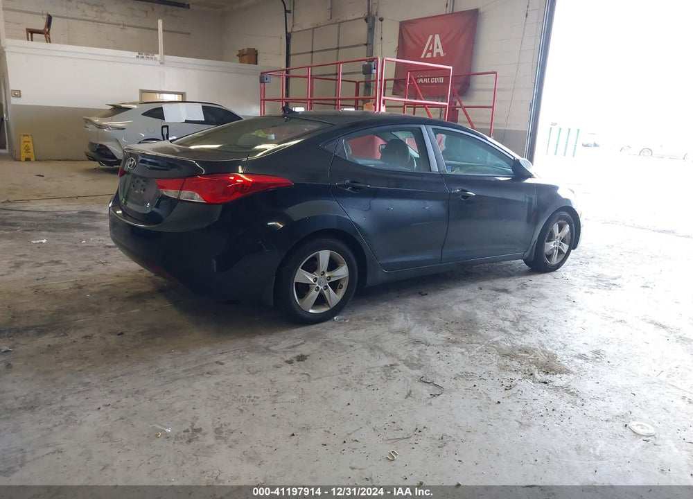 2012 HYUNDAI ELANTRA VIN: 5NPDH4AE8CH139831