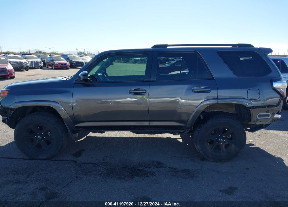 2018 TOYOTA 4RUNNER SR5 VIN: JTEBU5JRXJ5576511