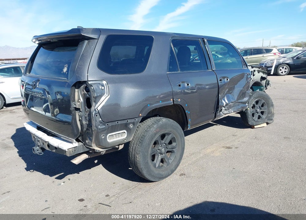 2018 TOYOTA 4RUNNER SR5 VIN: JTEBU5JRXJ5576511