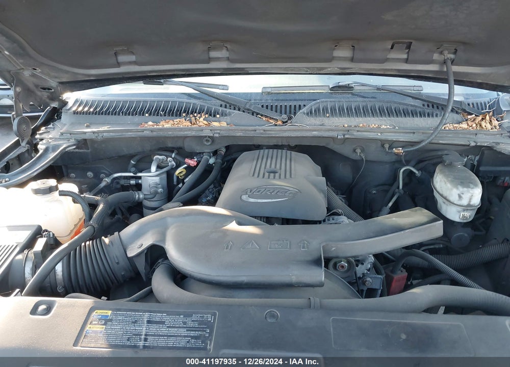 2004 CHEVROLET TAHOE LS VIN: 1GNEC13V34R256300