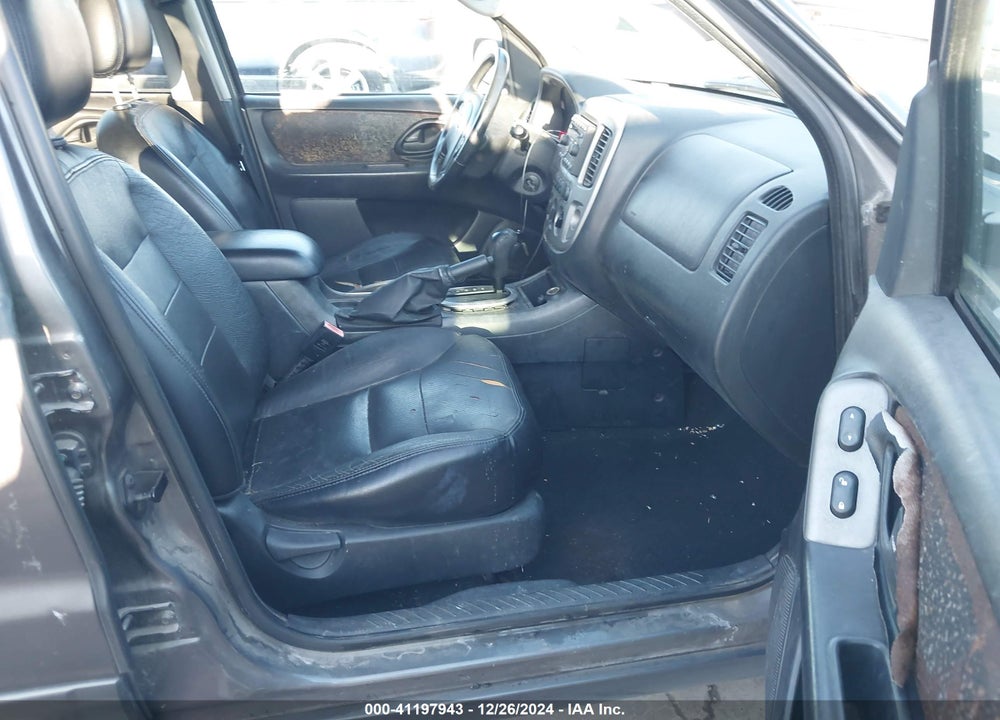 2005 FORD ESCAPE LIMITED VIN: 1FMYU94185KA51025