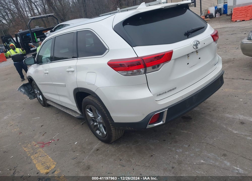 2017 TOYOTA HIGHLANDER LIMITED/PLATINUM VIN: 5TDYZRFH5HS224268