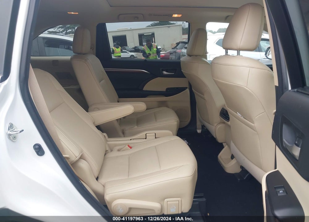 2017 TOYOTA HIGHLANDER LIMITED/PLATINUM VIN: 5TDYZRFH5HS224268