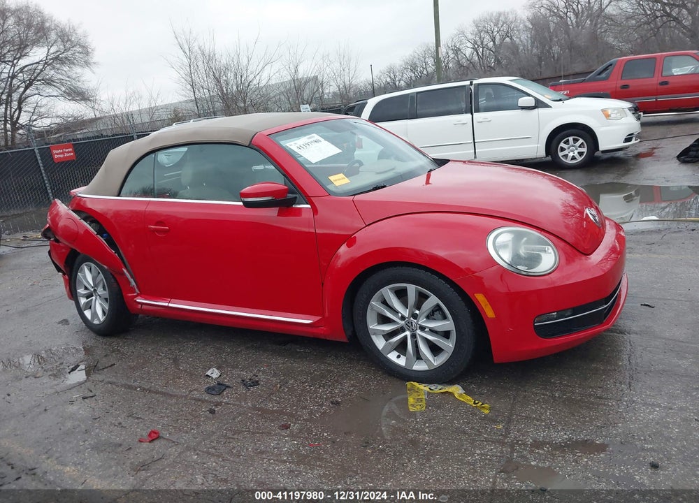2014 VOLKSWAGEN BEETLE 2.0L TDI VIN: 3VW5L7AT4EM805600