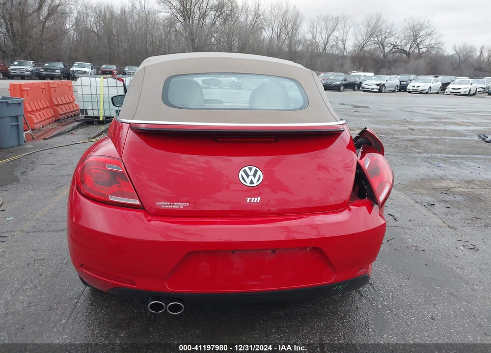 2014 VOLKSWAGEN BEETLE 2.0L TDI VIN: 3VW5L7AT4EM805600