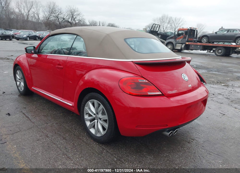 2014 VOLKSWAGEN BEETLE 2.0L TDI VIN: 3VW5L7AT4EM805600