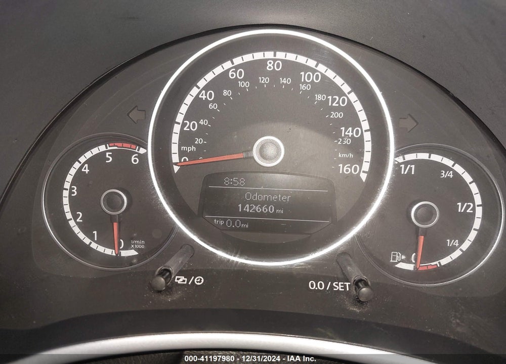 2014 VOLKSWAGEN BEETLE 2.0L TDI VIN: 3VW5L7AT4EM805600
