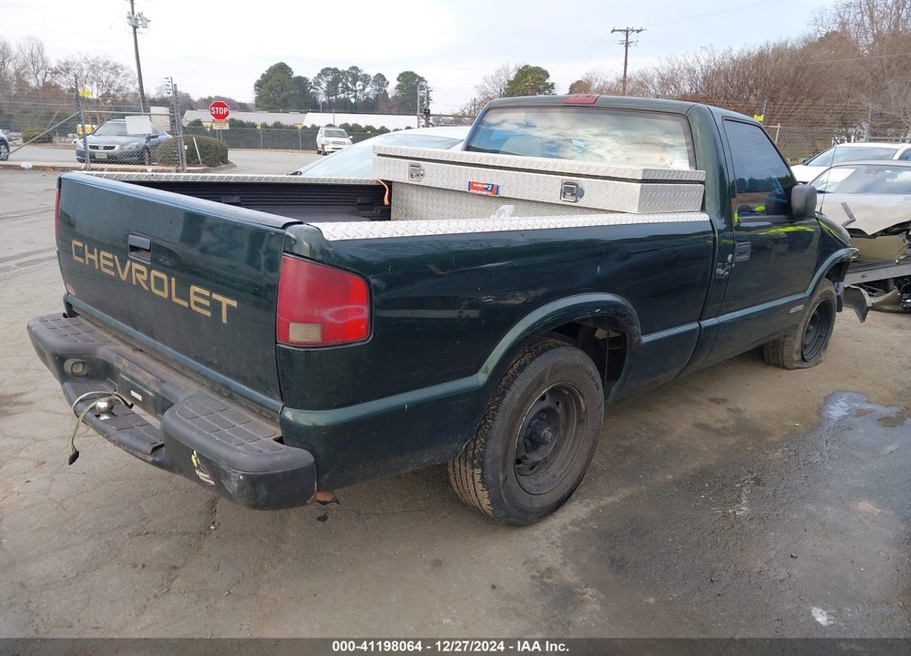 2001 CHEVROLET S-10 VIN: 1GCCS145418210137