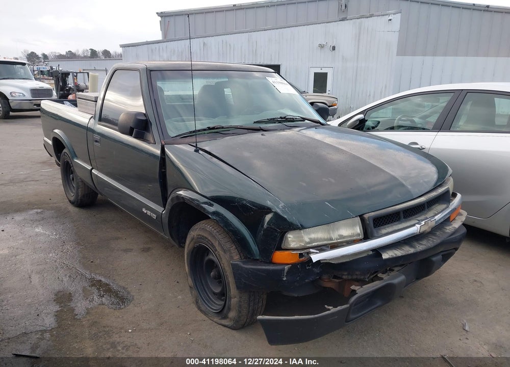 2001 CHEVROLET S-10 VIN: 1GCCS145418210137
