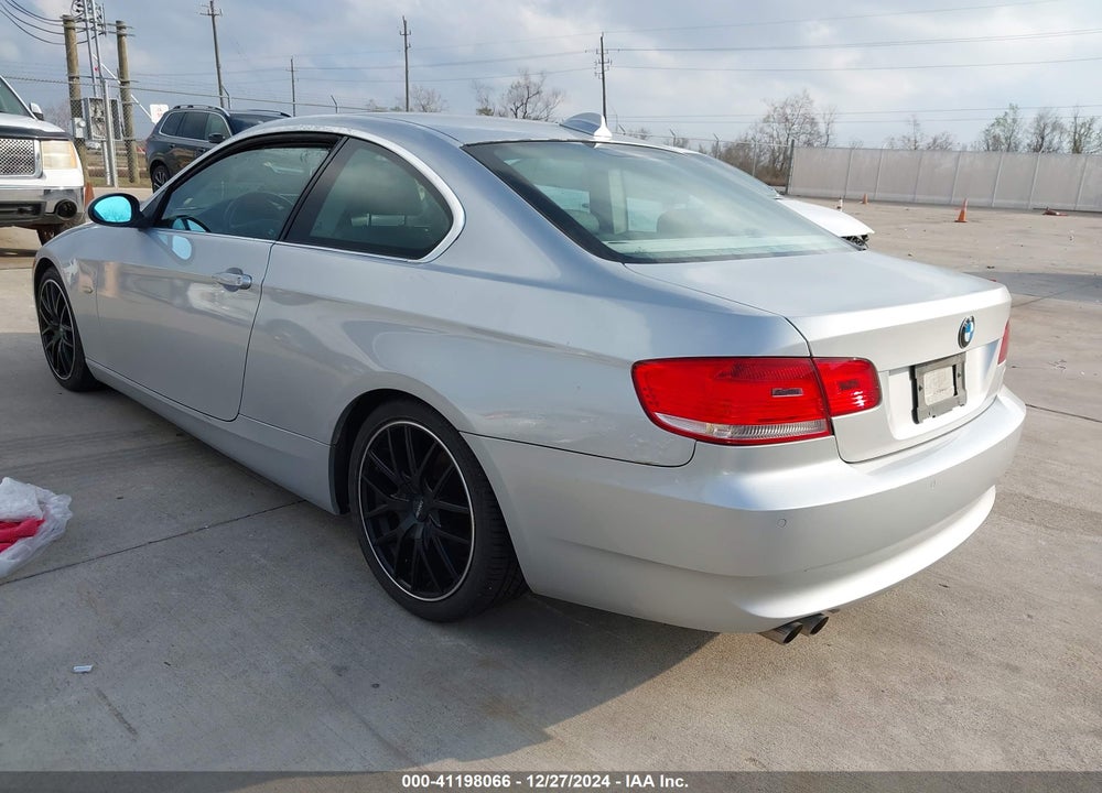 2007 BMW 328I VIN: WBAWB33537P130852