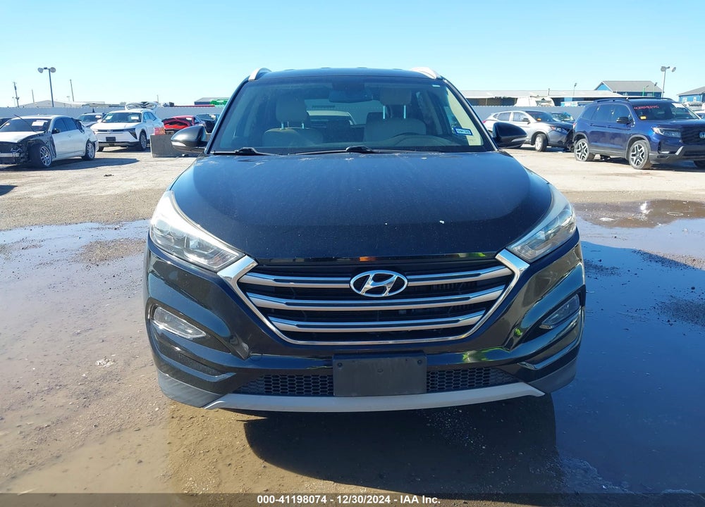 2017 HYUNDAI TUCSON LIMITED VIN: KM8J33A26HU298812