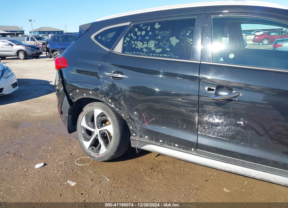 2017 HYUNDAI TUCSON LIMITED VIN: KM8J33A26HU298812