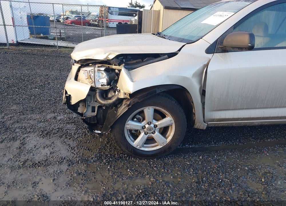 2008 TOYOTA RAV4 BASE V6 VIN: JTMBK33V886047121