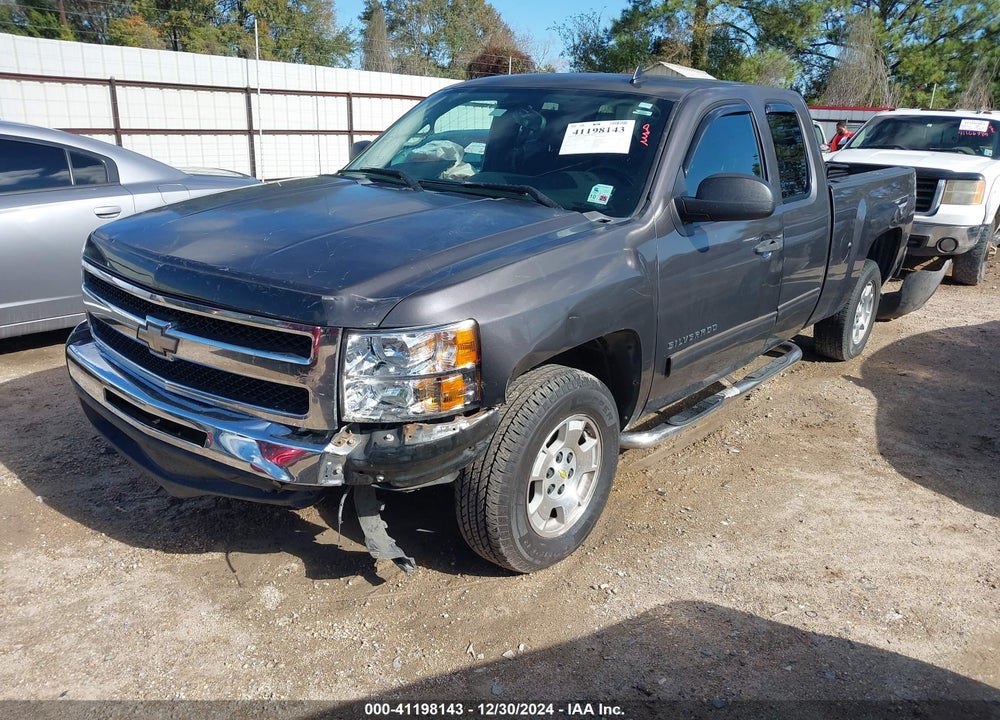 2011 CHEVROLET SILVERADO 1500 LT VIN: 1GCRCSE09BZ190575