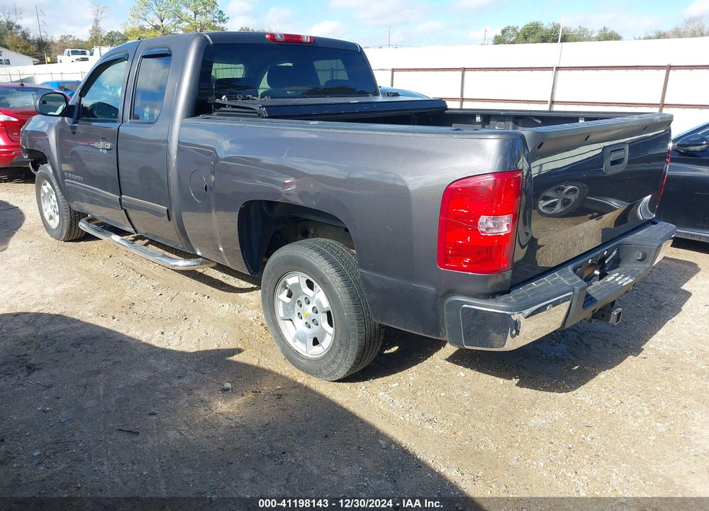2011 CHEVROLET SILVERADO 1500 LT VIN: 1GCRCSE09BZ190575