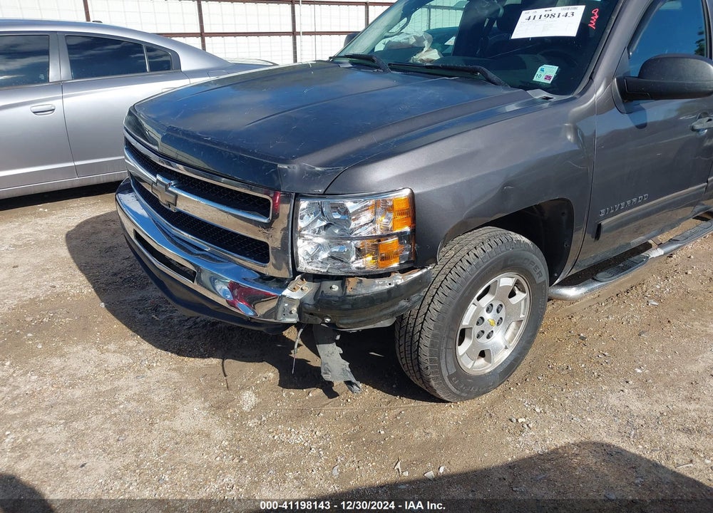 2011 CHEVROLET SILVERADO 1500 LT VIN: 1GCRCSE09BZ190575