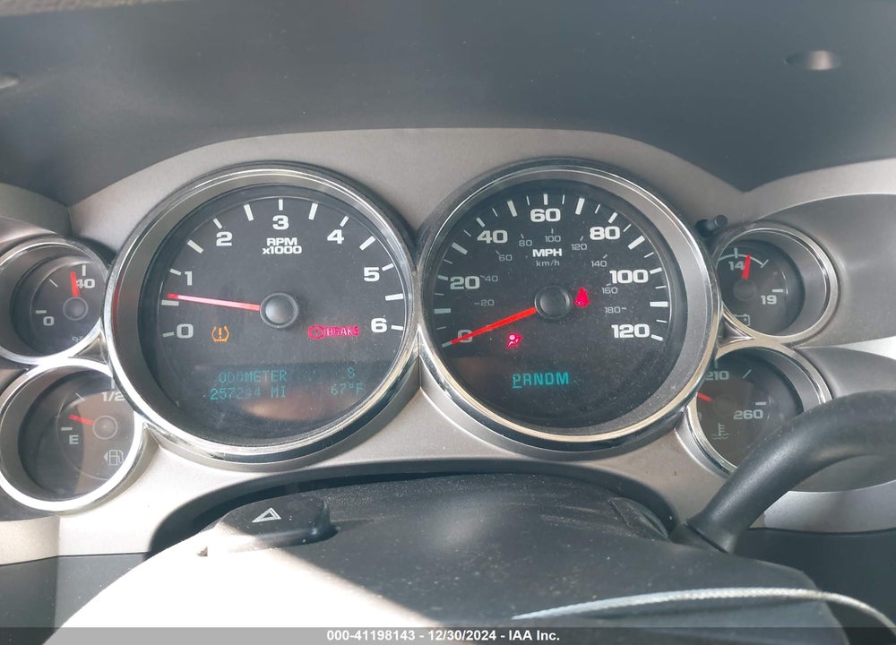2011 CHEVROLET SILVERADO 1500 LT VIN: 1GCRCSE09BZ190575