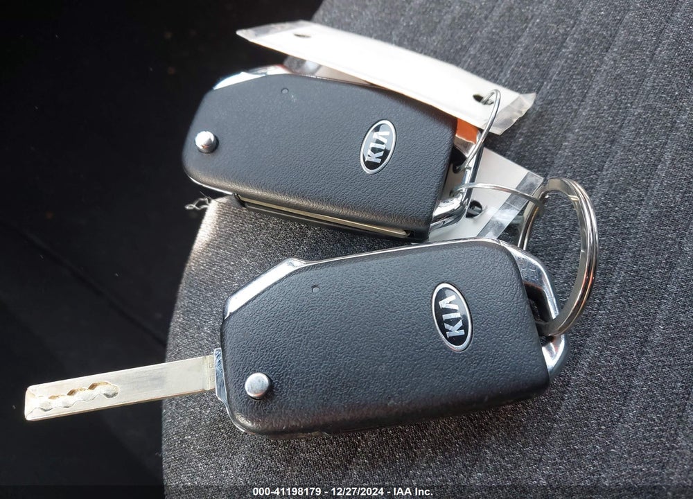 2020 KIA SOUL VIN: KNDJ23AU1L7013577