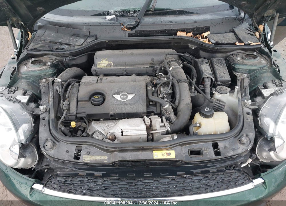 2012 MINI COOPER S VIN: WMWSV3C55CTY28922