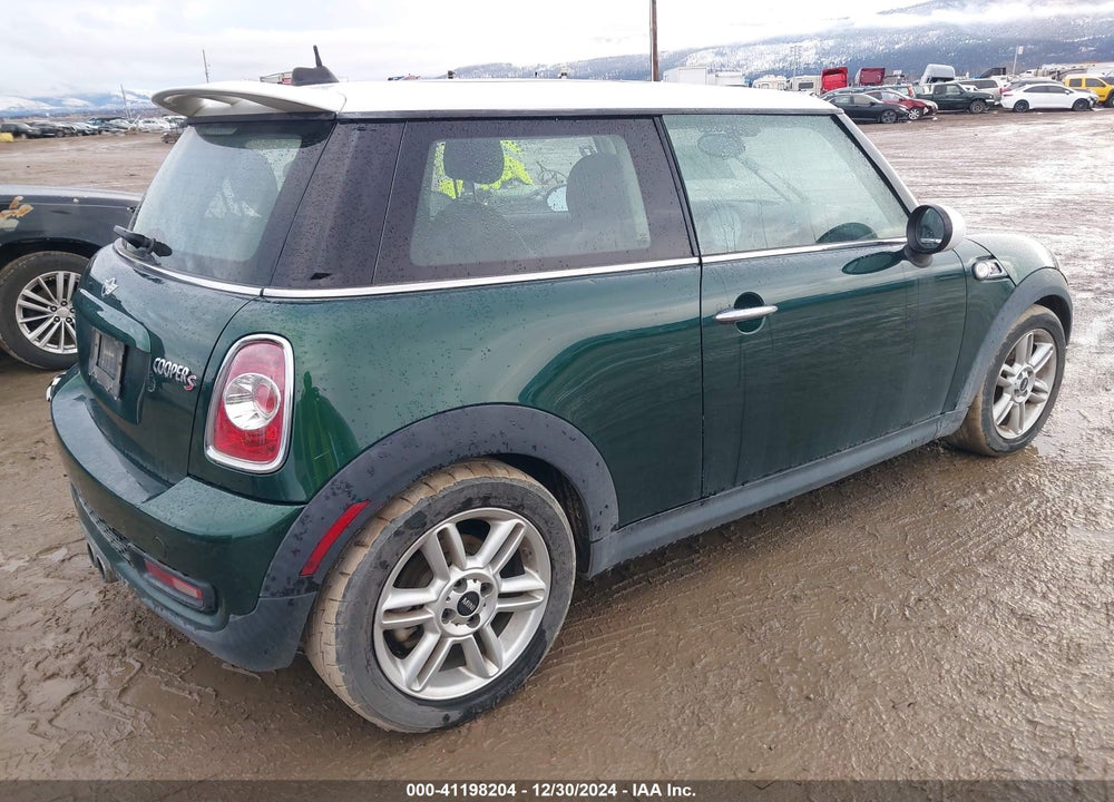 2012 MINI COOPER S VIN: WMWSV3C55CTY28922