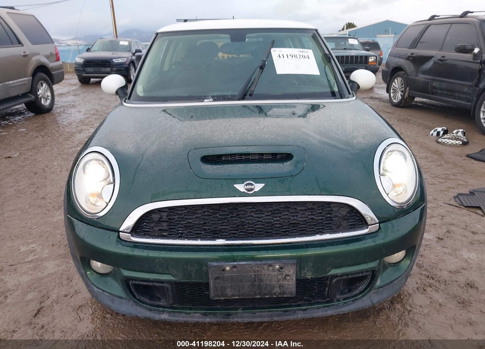 2012 MINI COOPER S VIN: WMWSV3C55CTY28922