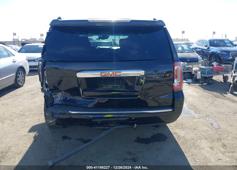 2019 GMC YUKON DENALI VIN: 1GKS2CKJ4KR191886