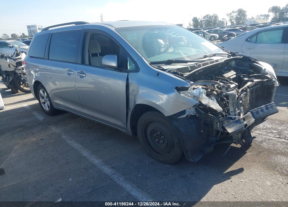 2013 TOYOTA SIENNA LE V6 8 PASSENGER VIN: 5TDKK3DC8DS348334