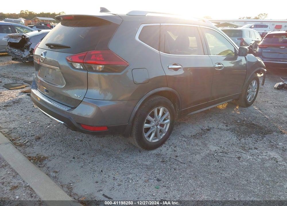 2018 NISSAN ROGUE SV VIN: JN8AT2MT8JW456410
