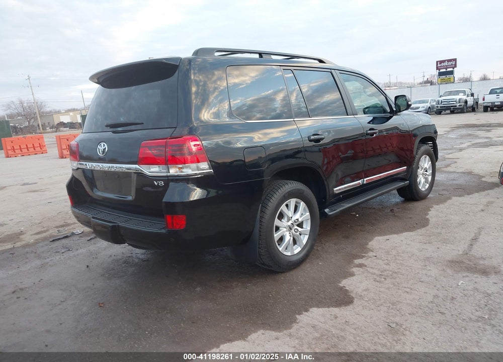 2017 TOYOTA LAND CRUISER V8 VIN: JTMCY7AJ8H4050039