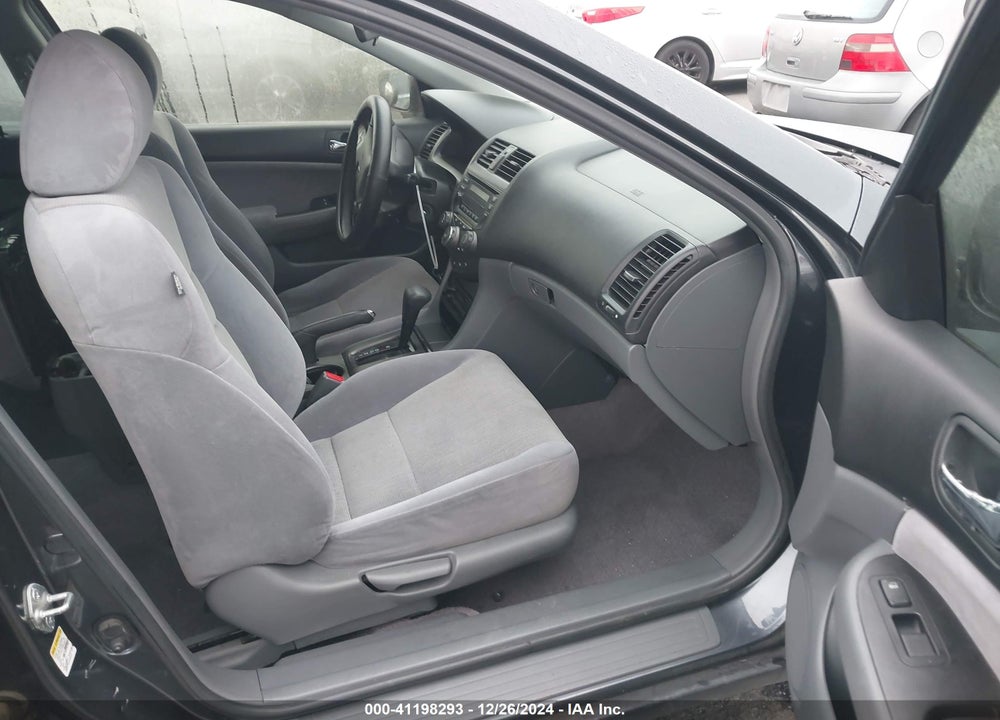 2004 HONDA ACCORD 2.4 LX VIN: JHMCM564X4C032336