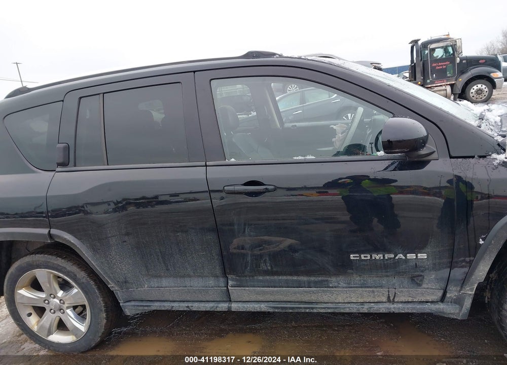 2014 JEEP COMPASS LIMITED VIN: 1C4NJCCB5ED515304