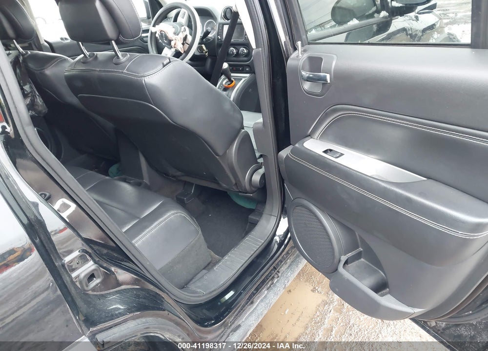 2014 JEEP COMPASS LIMITED VIN: 1C4NJCCB5ED515304