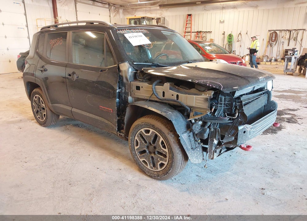 2015 JEEP RENEGADE TRAILHAWK VIN: ZACCJBCT0FPB56239